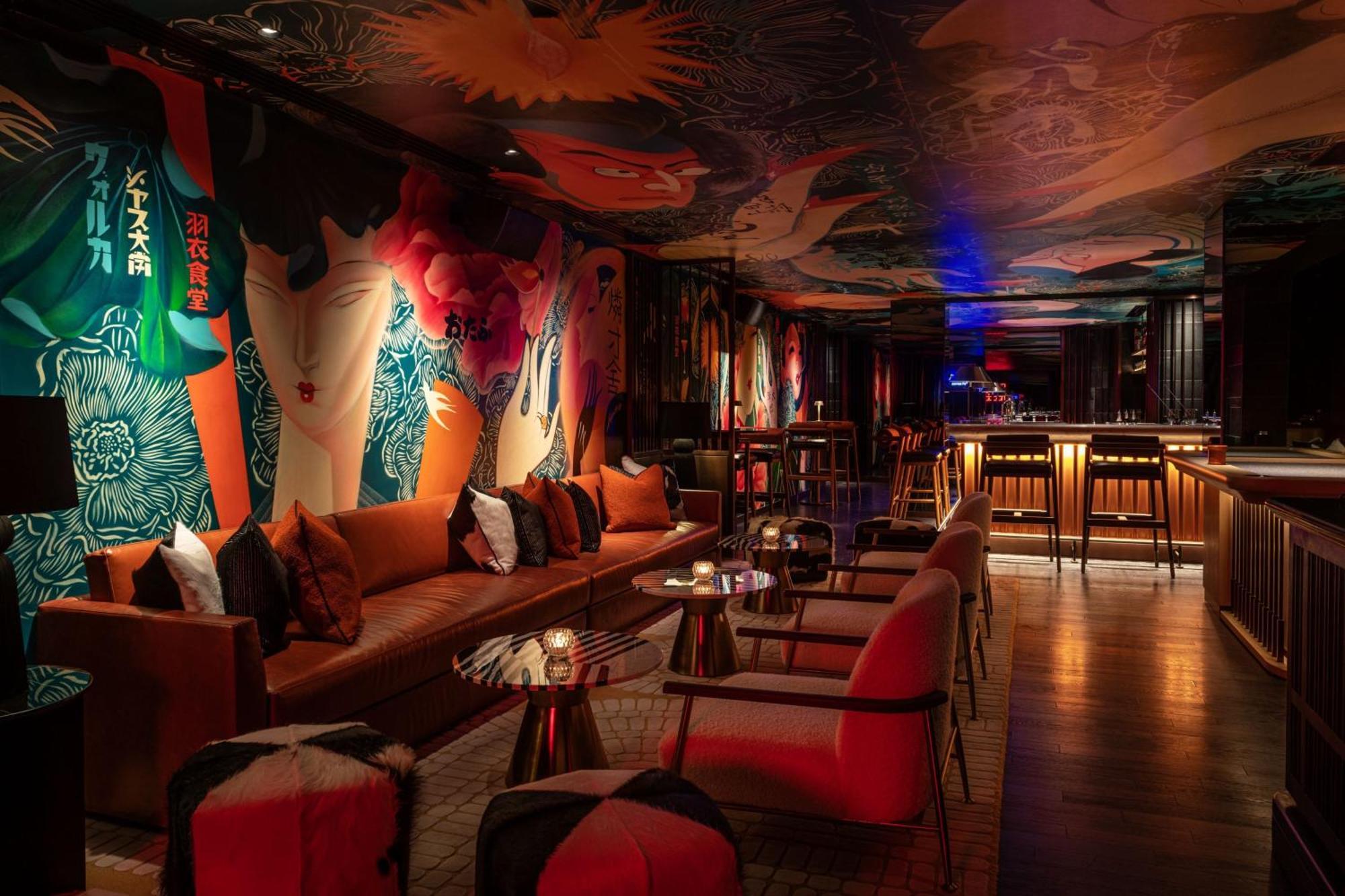 그로브너 하우스, 어 럭셔리 컬렉션 호텔, 두바이 외부 사진 The interior of the bar