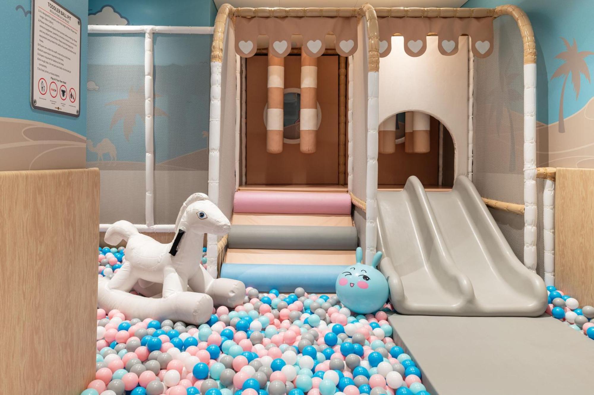 그로브너 하우스, 어 럭셔리 컬렉션 호텔, 두바이 외부 사진 Ball pit