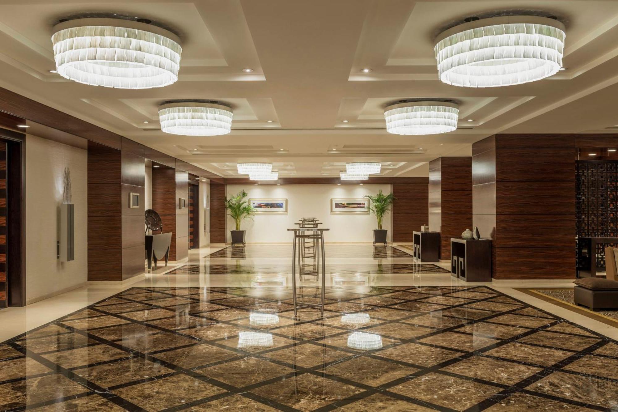 그로브너 하우스, 어 럭셔리 컬렉션 호텔, 두바이 외부 사진 The lobby of the hotel