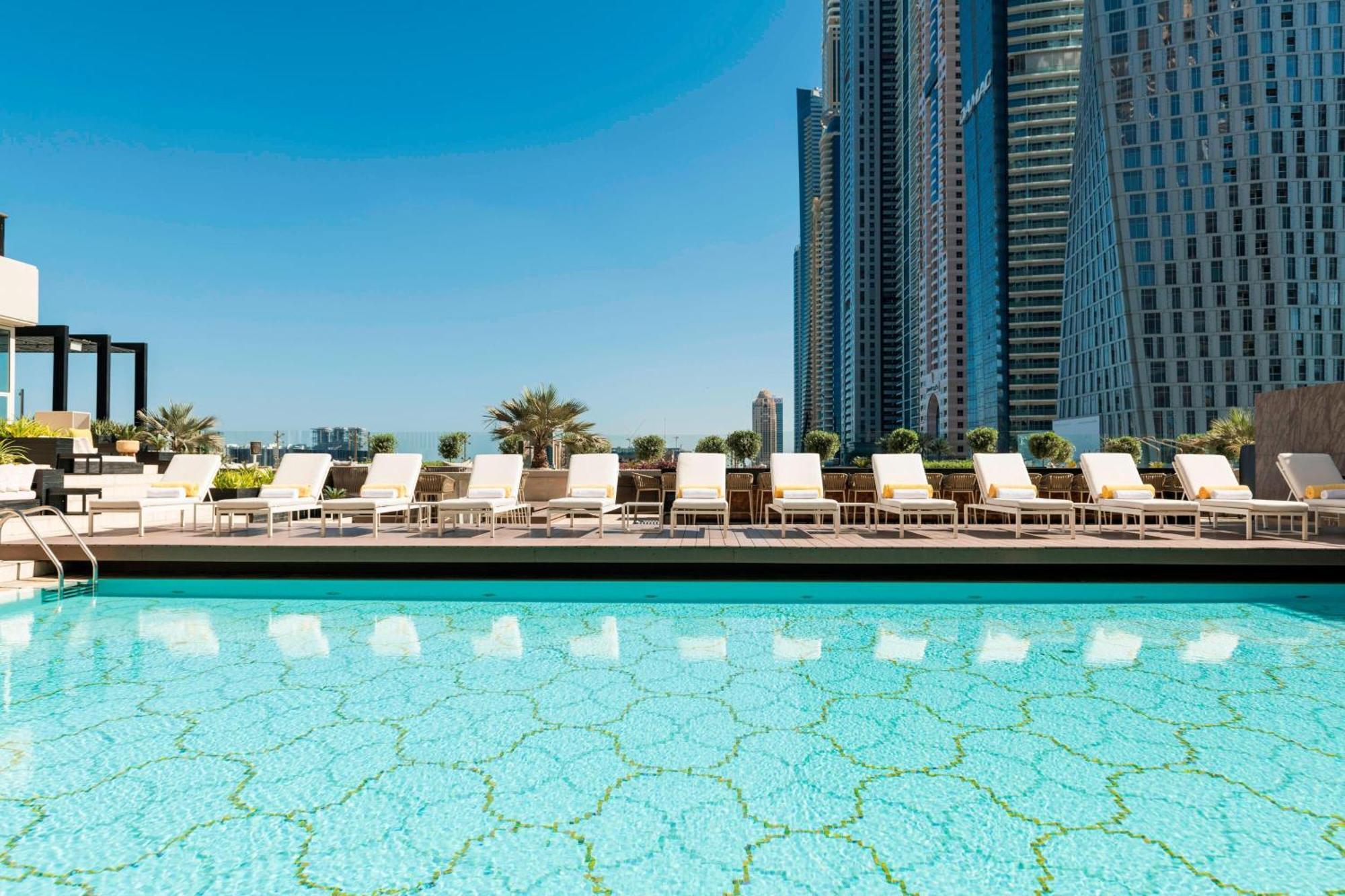 그로브너 하우스, 어 럭셔리 컬렉션 호텔, 두바이 외부 사진 The swimming pool at the Address Downtown