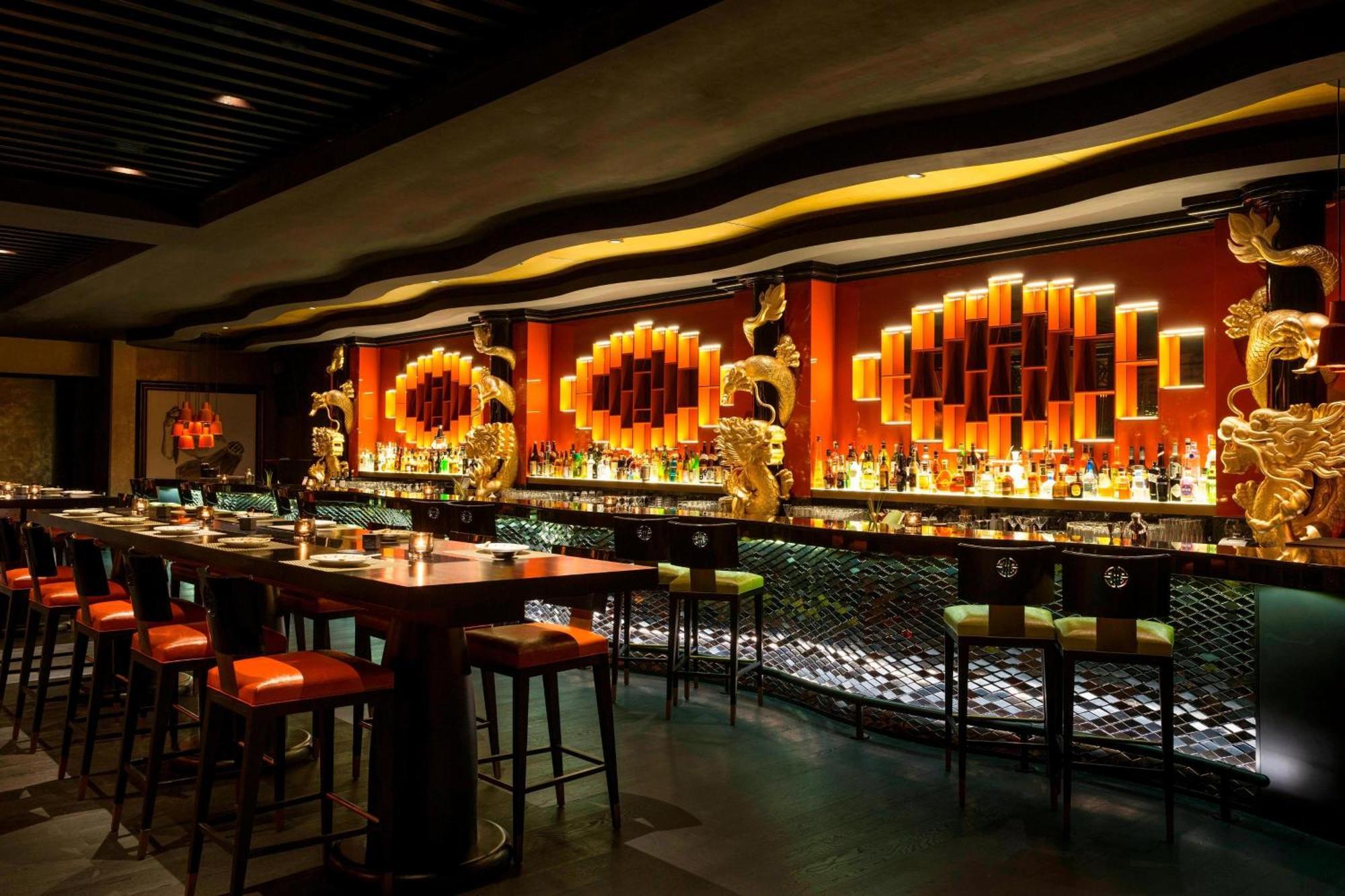 그로브너 하우스, 어 럭셔리 컬렉션 호텔, 두바이 외부 사진 The bar at the restaurant