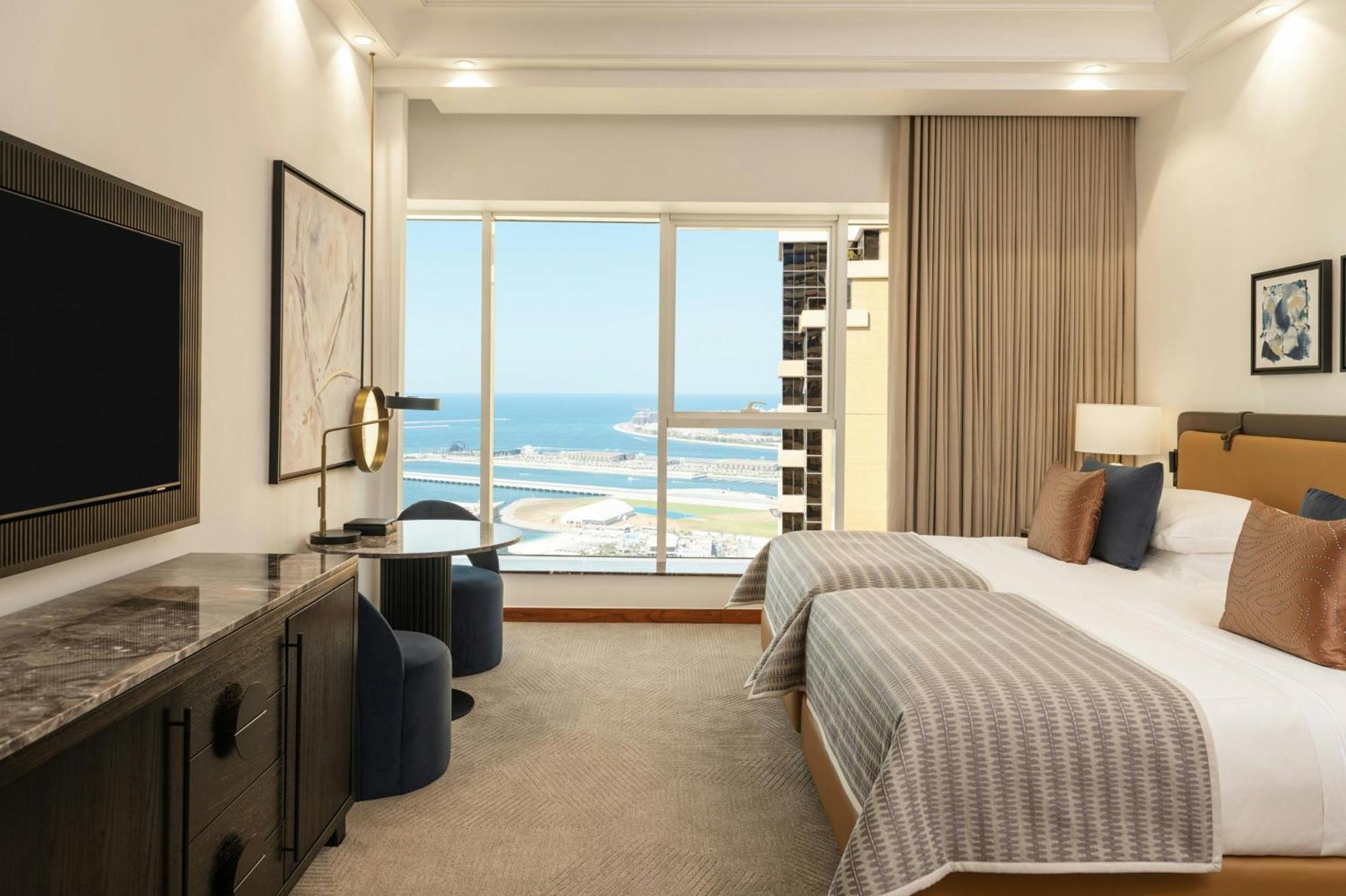그로브너 하우스, 어 럭셔리 컬렉션 호텔, 두바이 외부 사진 A guest room at the Hilton Ras Al Khaimah