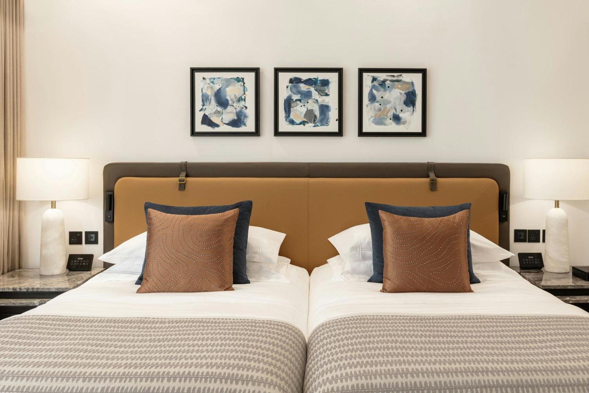 그로브너 하우스, 어 럭셔리 컬렉션 호텔, 두바이 외부 사진 A bedroom at the hotel